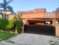 عسکری 10 عسکری,لاہور میں 6 کمروں کا 1 کنال مکان 2.75 لاکھ میں کرایہ پر دستیاب ہے۔