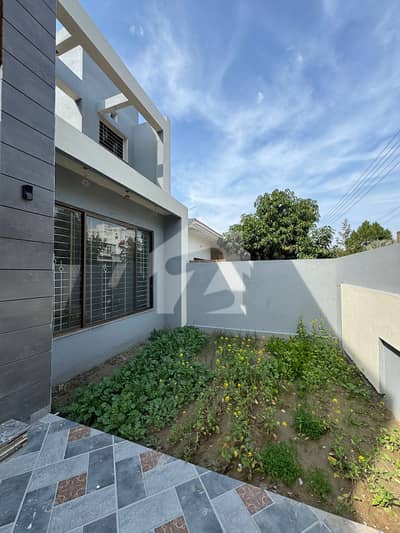 1 KANAL DOUBLE STORY HOUSE AVAILABLE FOR SALE IN NESPAK SOCIETY CANAL ROAD WITH 2 GARAGE IN AVERY HOT LOCATION OF LAHORE