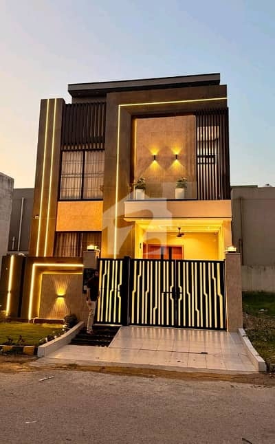 سٹی ہاؤسنگ سوسائٹی گوجرانوالہ میں 4 کمروں کا 5 مرلہ مکان 2.65 کروڑ میں برائے فروخت۔ سٹی ہاؤسنگ سوسائٹی گوجرانوالہ میں 4 کمروں کا 5 مرلہ مکان 2.65 کروڑ میں برائے فروخت۔