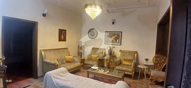 جوہر ٹاؤن فیز 2 - بلاک آر1 جوہر ٹاؤن فیز 2,جوہر ٹاؤن,لاہور میں 5 کمروں کا 5 مرلہ مکان 2.8 کروڑ میں برائے فروخت۔ جوہر ٹاؤن فیز 2 - بلاک آر1 جوہر ٹاؤن فیز 2,جوہر ٹاؤن,لاہور میں 5 کمروں کا 5 مرلہ مکان 2.8 کروڑ میں برائے فروخت۔