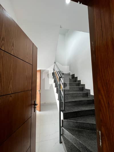 10 Marla Beautiful Double Story House For Sale