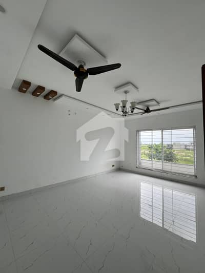 10 Marla Beautiful Double Storey House For Sale