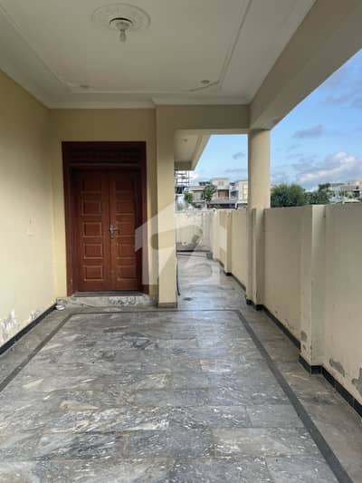 Upper Portion For Rent Spacious & Independent 1st Floor