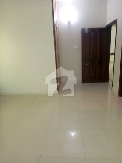 150 Yard Bungalow'S Portion For Rent