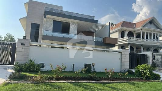 F 10/2 New First Floor 666 square yard Fir Rent