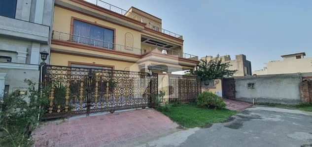 *Premium 1 Kanal Furnished House for Rent | 7 Bedrooms | Solar Installed*