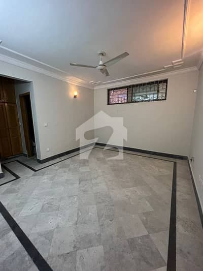 Open Basement For Rent 4 Bed 4 Bath TV Lounge DD Marble Flooring 2 Kitchen
