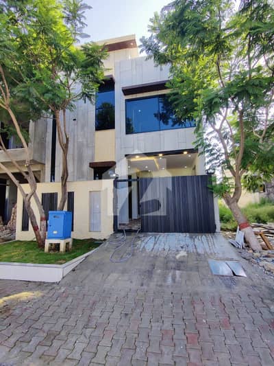 Main Double Road Double Unit House @2.65 Cr - F block sector B17 Islamabad Main Double Road Double Unit House @2.65 Cr - F block sector B17 Islamabad