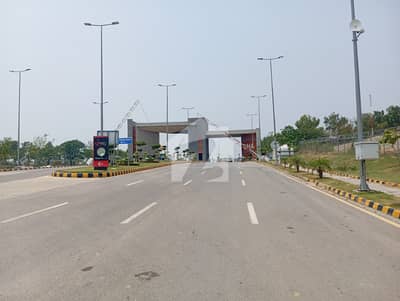 DHA Phase 5 Sector C One Kanal Avenue Plot For Sale