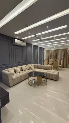 5 MARLA FURNISHED HOUSE FOR RENT ON MAIN BOULEVARD WITH ORIGINAL PICTURES
