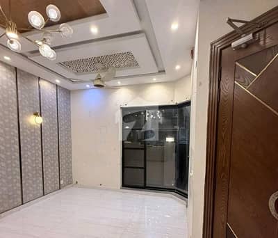 ڈی ایچ اے 9 ٹاؤن ۔ بلاک سی ڈی ایچ اے 9 ٹاؤن,ڈیفنس (ڈی ایچ اے),لاہور میں 3 کمروں کا 5 مرلہ مکان 1.23 لاکھ میں کرایہ پر دستیاب ہے۔ ڈی ایچ اے 9 ٹاؤن ۔ بلاک سی ڈی ایچ اے 9 ٹاؤن,ڈیفنس (ڈی ایچ اے),لاہور میں 3 کمروں کا 5 مرلہ مکان 1.23 لاکھ میں کرایہ پر دستیاب ہے۔