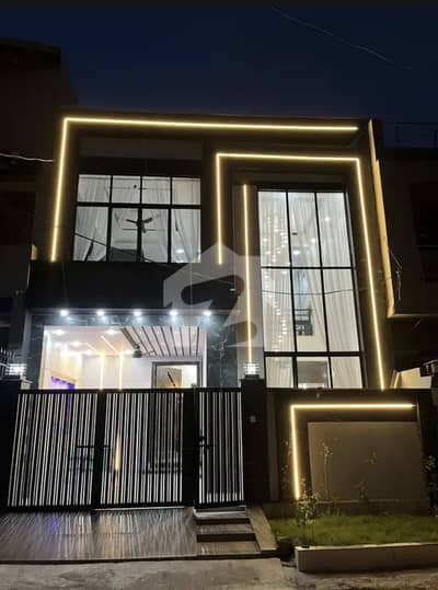 بسم اللہ ہاؤسنگ سکیم جی ٹی روڈ,لاہور میں 4 کمروں کا 5 مرلہ مکان 2.6 کروڑ میں برائے فروخت۔ بسم اللہ ہاؤسنگ سکیم جی ٹی روڈ,لاہور میں 4 کمروں کا 5 مرلہ مکان 2.6 کروڑ میں برائے فروخت۔