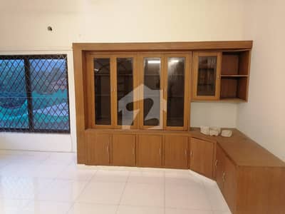 F. 11 DOUBLE STOREY HOUSE 7BEDS 2KITCHENS WITH BASEMENT 4CARS PARKING