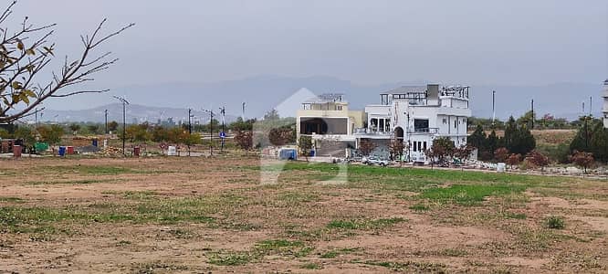 بحریہ انکلیو - سیکٹر ایم بحریہ انکلیو,بحریہ ٹاؤن,اسلام آباد میں 1 کنال رہائشی پلاٹ 2.65 کروڑ میں برائے فروخت۔
