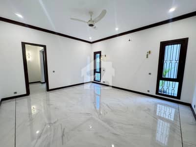ڈی ایچ اے فیز 8 ڈی ایچ اے ڈیفینس,کراچی میں 6 کمروں کا 2 کنال مکان 58.0 کروڑ میں برائے فروخت۔ ڈی ایچ اے فیز 8 ڈی ایچ اے ڈیفینس,کراچی میں 6 کمروں کا 2 کنال مکان 58.0 کروڑ میں برائے فروخت۔