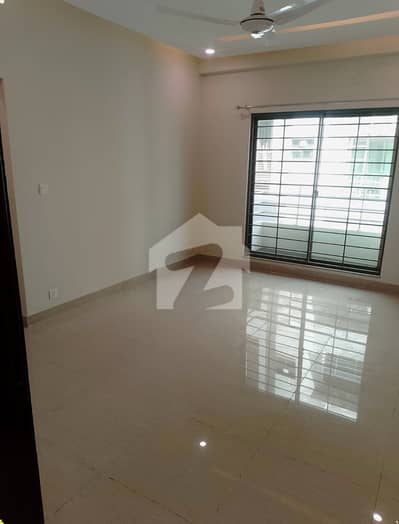 10-Marla 3-Bedroom's Flat Tile Flooring ( Apartment | Flat ) For Sale | Askari 11 10-Marla 3-Bedroom's Flat Tile Flooring ( Apartment | Flat ) For Sale | Askari 11