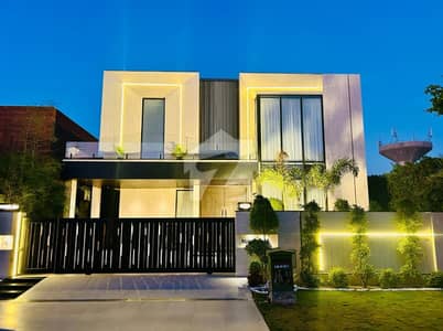 Exclusive 10 Marla Double Unit House For Sale In DHA Phase 7 Top Location