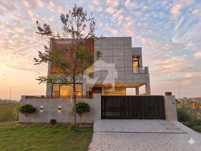 10 MARLA BRAND NEW MODERN HOUSE NEAR TO PARK DHA PHASE 4 OWNER BUILD