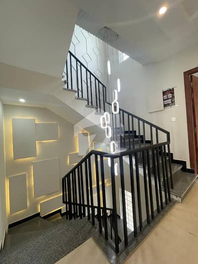 House Of 6.5 Marla For sale In Park View - Block A House Of 6.5 Marla For sale In Park View - Block A