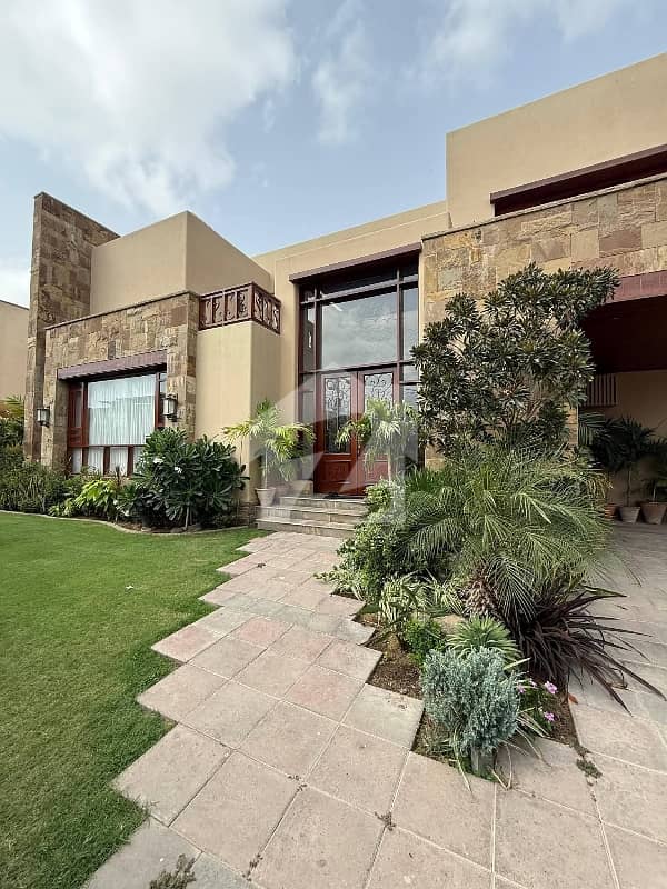 1000 SQ Yard Villa Available For Rent 1000 SQ Yard Villa Available For Rent