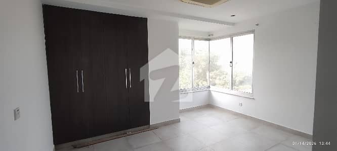 3 Beds Apartment Luxurious JYM Pool Mini Cenima Meeting Room 3 Beds Apartment Luxurious JYM Pool Mini Cenima Meeting Room
