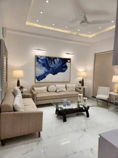 Penta Square 2 Beds Luxurious Living Corner View Park