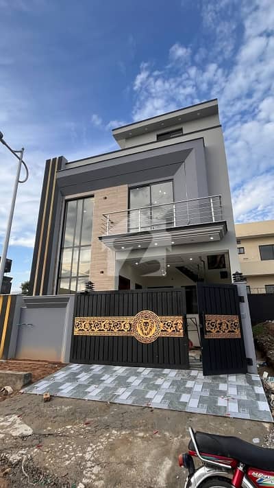 5 Marla Double Unit House Available For Sale