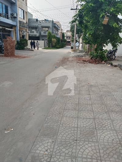 ایڈن ریزیڈینشیا ایڈن,لاہور میں 5 مرلہ رہائشی پلاٹ 1.02 کروڑ میں برائے فروخت۔