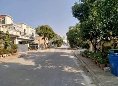 Bahria Enclave Sector E One kanal top Location Develop Plot For Sale Close to Main Gate
