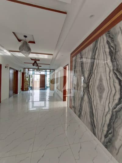 1000sq yd Luxury Villa with Designer Kitchen, Washroom and Elevation. Ready to Move