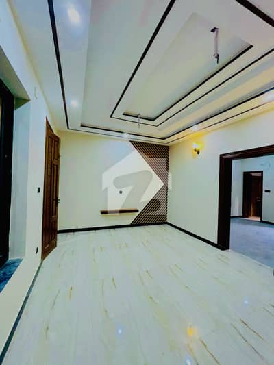 Well-Constructed House Available For Sale In Sheikh Yaseen Town - Jamal Block Well-Constructed House Available For Sale In Sheikh Yaseen Town - Jamal Block