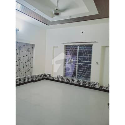 Vip Beautiful 10 Marla Lower Portion Is Available For Rent In Sabzazar K Block Lahore