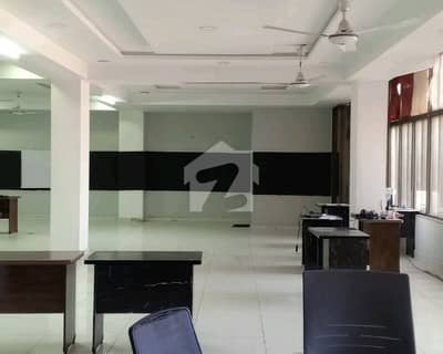 ای ۔ 11/2 ای ۔ 11,اسلام آباد میں 9 مرلہ Studio دفتر 1.8 لاکھ میں کرایہ پر دستیاب ہے۔