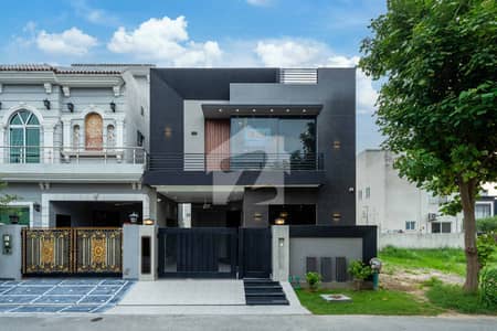 A Perfect Blend Of Luxury & Comfort | 5 Marla Designer Home