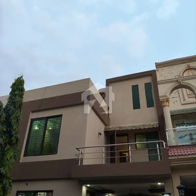 کینال گارڈنز - بلاک اے اے کینال گارڈن,لاہور میں 3 کمروں کا 5 مرلہ مکان 1.8 کروڑ میں برائے فروخت۔