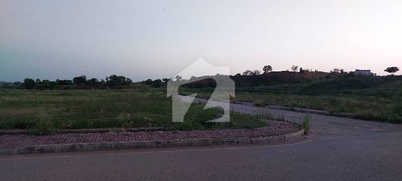 10 Marla Corner Plot On Reasonable Rate For Sale 10 Marla Corner Plot On Reasonable Rate For Sale