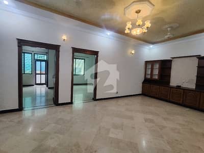 10 Marla Upper Portion Available For Rent