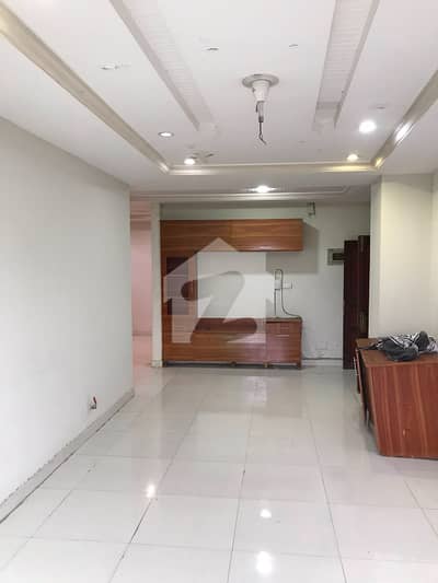 3 Bed Room Apartment Available For Rent