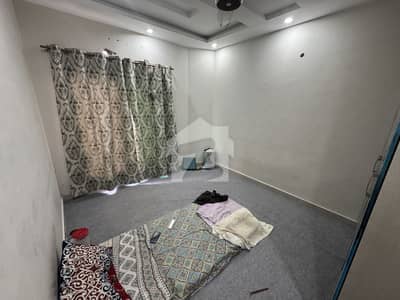 خدا بخش کالونی کینٹ,لاہور میں 2 کمروں کا 2 مرلہ بالائی پورشن 42.0 ہزار میں کرایہ پر دستیاب ہے۔