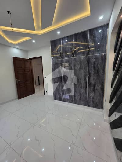 10 Marla Full House Available For Rent In Bahria Town Phase 8 Rawalpindi