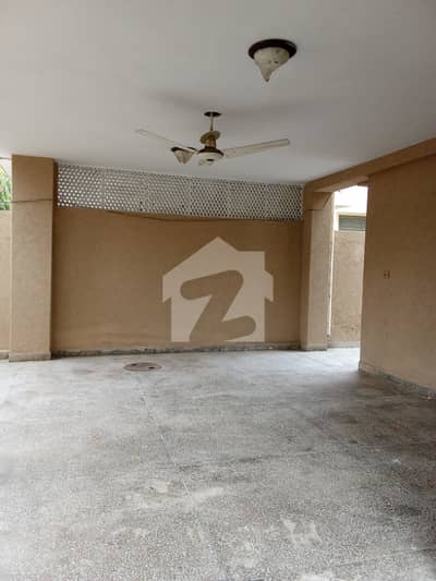 20 MARLA 5 BEDROOMS BRIG HOUSE AVAILABLE FOR RANT