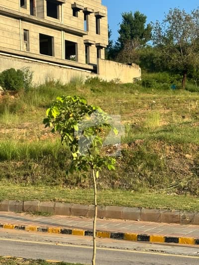 5 Marla Plot Front Open South Face With Green Belt For Sale