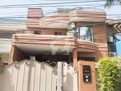 جوہر ٹاؤن فیز 2 - بلاک پی جوہر ٹاؤن فیز 2,جوہر ٹاؤن,لاہور میں 5 کمروں کا 12 مرلہ مکان 4.5 کروڑ میں برائے فروخت۔ جوہر ٹاؤن فیز 2 - بلاک پی جوہر ٹاؤن فیز 2,جوہر ٹاؤن,لاہور میں 5 کمروں کا 12 مرلہ مکان 4.5 کروڑ میں برائے فروخت۔