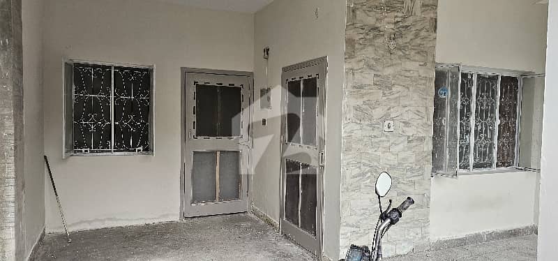 Independent GROUND Portion For Rent Independent GROUND Portion For Rent