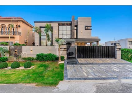 1 Kanal Top Quality Build Luxurious Beautiful Modern Design Villa With Basement For Sale In DHA Lahore Phase 5 Prime Location