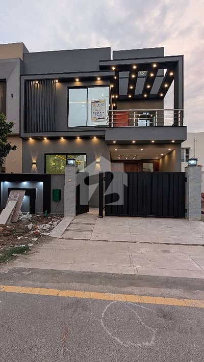 5 Marla Brand New House for Sale Bahria Nasheman Lahore