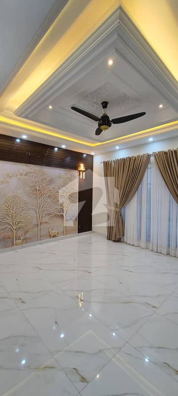 10 MARLA BRAND NEW HOUSE AVAILBLE FOR SALE AT TALHA BLOCK BAHRIA TOWN LAHORE