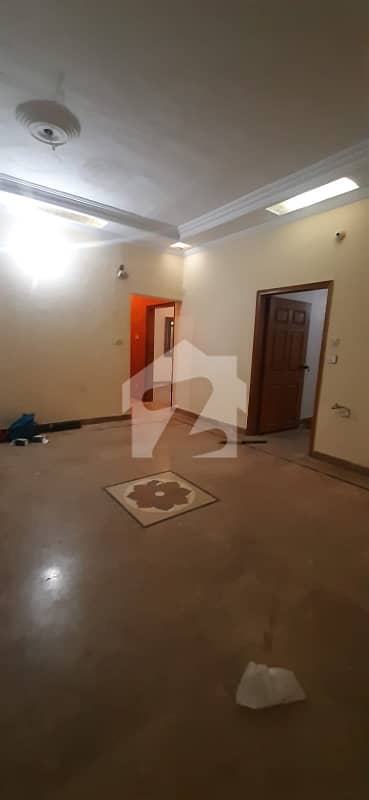 450 Square Yards House For sale In The Perfect Location Of Gulshan-e-Iqbal - Block 18