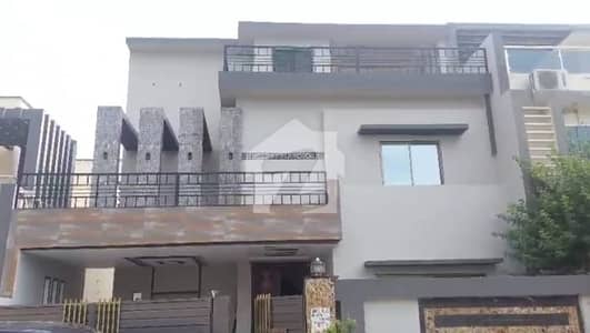 10 Marla Royal Orchard prime location house for sale
