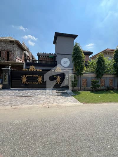 *1 Kanal Fully Furnished House for Rent*